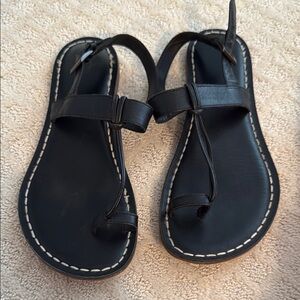 Bernardo Black Sandals Minimalist Design